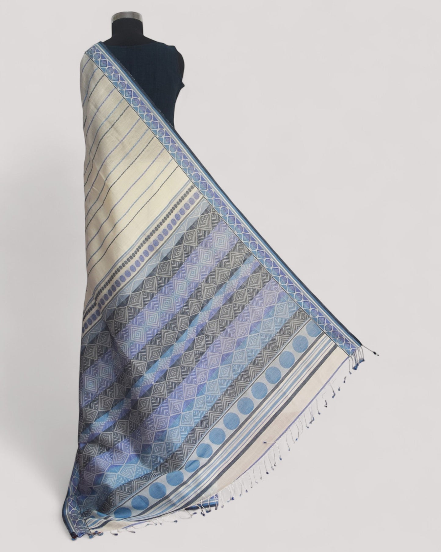 Off-white - Geometric Elegance Organic Cotton Saree