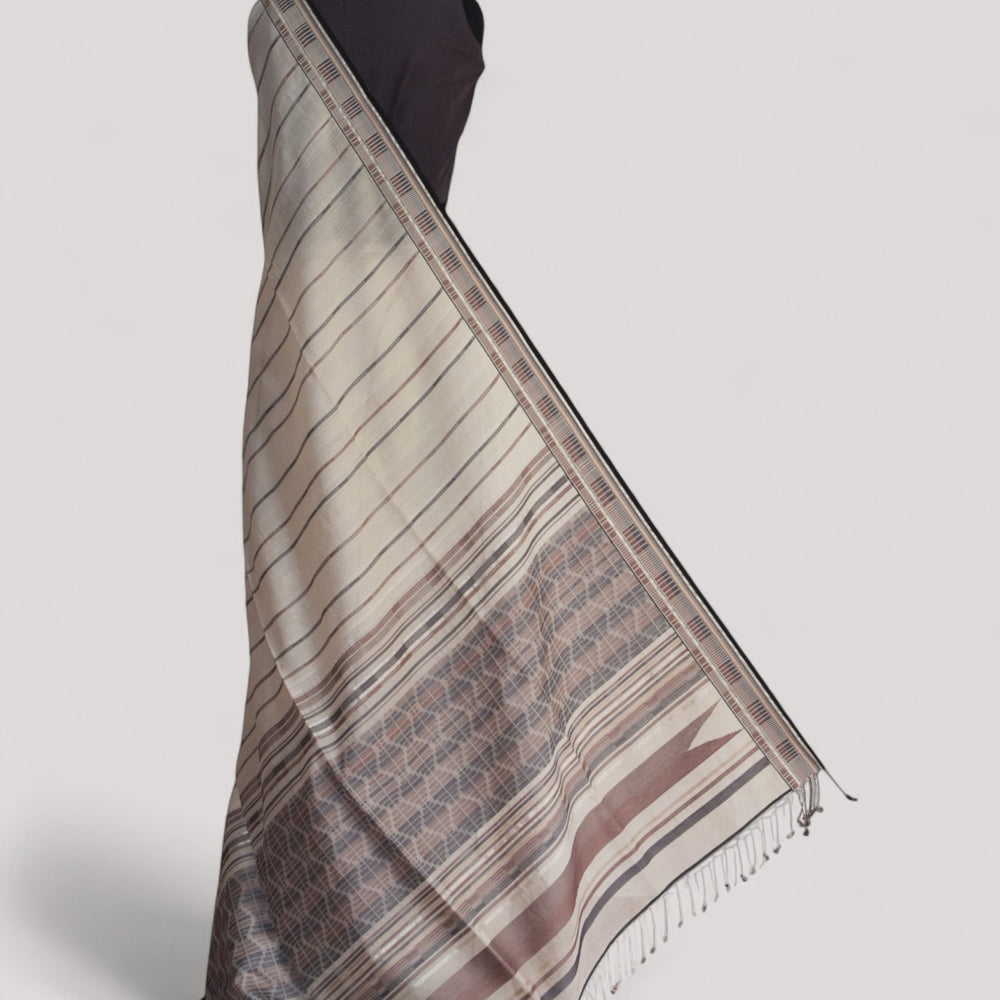 Off-White - Zig Zag Motif Organic Cotton Saree