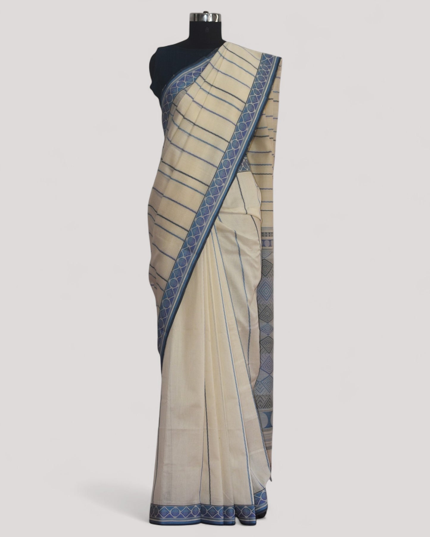 Off-white - Geometric Elegance Organic Cotton Saree