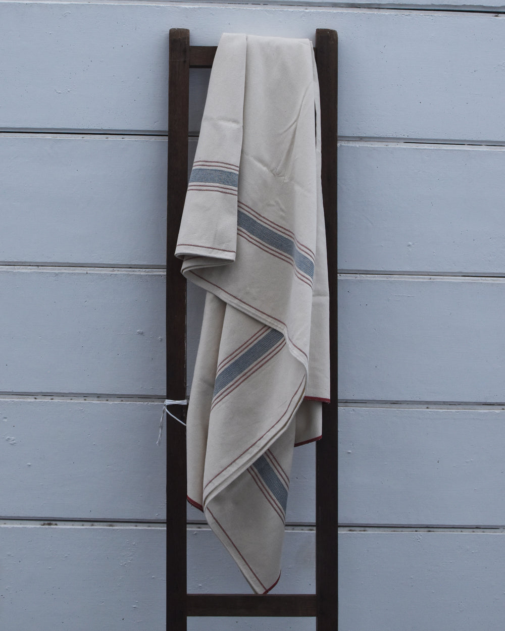 Off White - Blanket 4