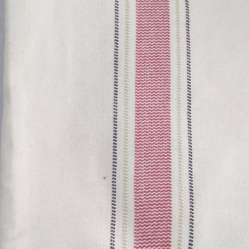 Off White - Blanket 14 with red border